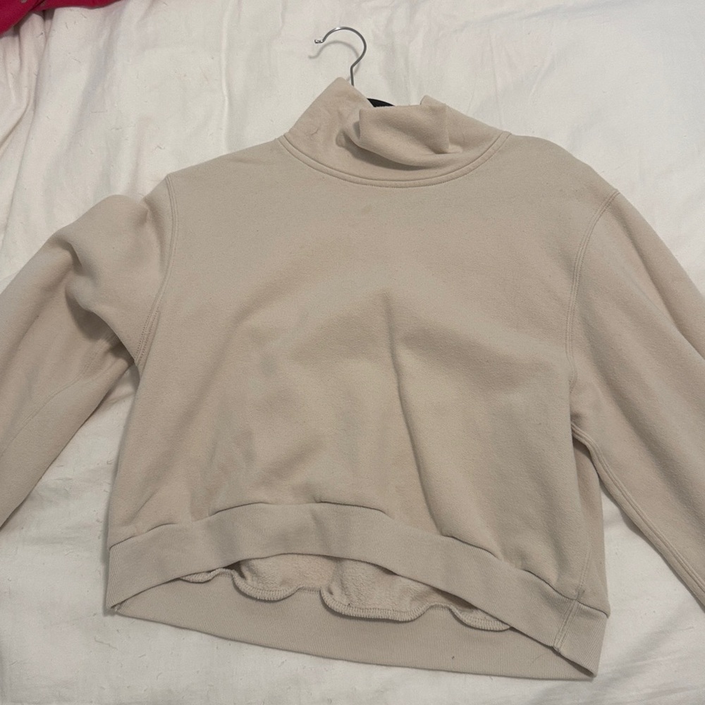 Abercrombie & Fitch Cream Sweatshirt